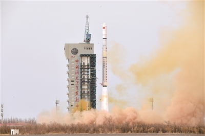 长征四号丙执行牛年首飞 成功发射遥感三十一号03组卫星