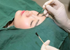 医美广告乱象频出：虚假宣传、夸大其词、营造“容貌焦虑”