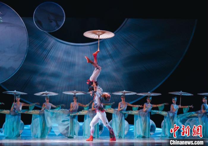当代杂技剧《化·蝶》由100余位中青年演员联袂演出广州市文化广电旅游局供图摄