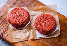 “风口”来袭，近2000亿元的“人造肉”市场怎么破？