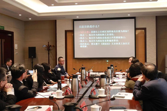 张丽君：给予中华老字号更宽泛的发展空间