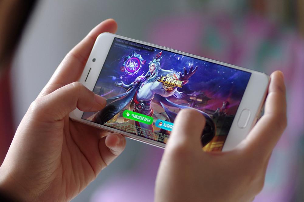 120元解除防沉迷 手游《王者荣耀》未成年消费潜藏隐秘的角落