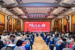 五一旅游推荐：网红打卡地九寨沟让人更喜爱