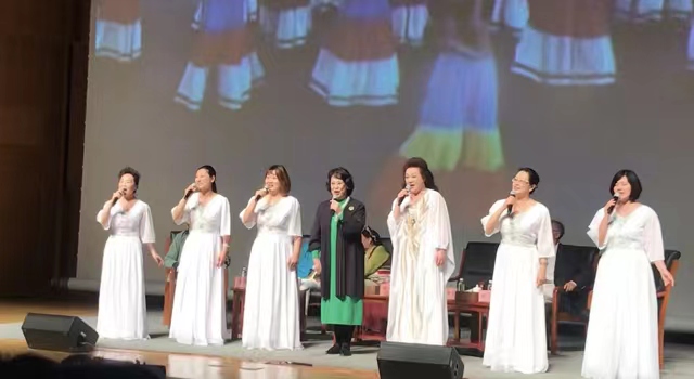 《东方红》老艺术家57年后聚首 李光羲、才旦卓玛等再现经典