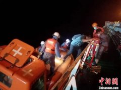 福建海事部门深夜紧急救援 3人获救