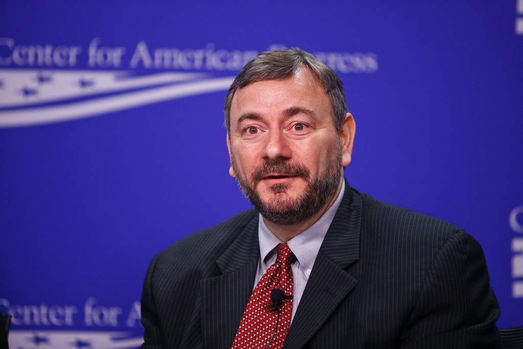 撕裂之国:看看美国如何让他们身陷困苦