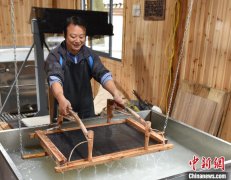十年“纸痴”黄宏健：“复活”开化纸 千年古纸走向世界