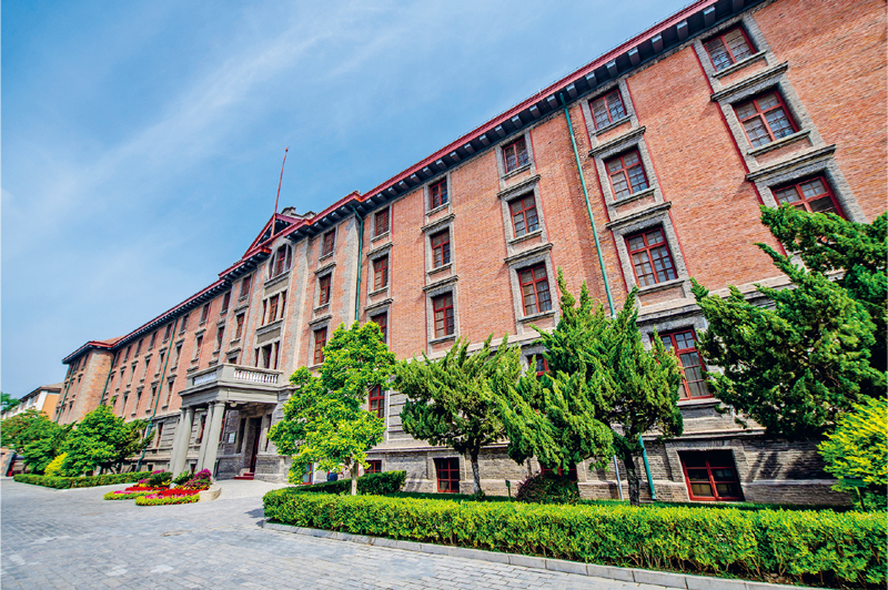 北大红楼：红色曙光从这里升起