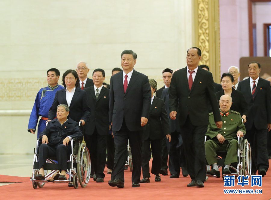 庆祝中国共产党成立100周年“七一勋章”颁授仪式举行