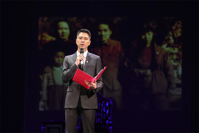 北京人艺举办庆祝中国共产党成立100周年诵读会