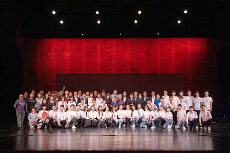 北京人艺举办庆祝中国共产党成立100周年诵读会