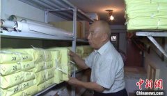 老电影人收藏电影海报逾6000张 见证中国“大荧幕”发展