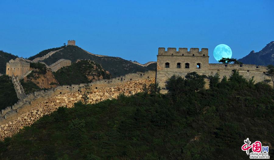 金山岭长城 :中秋赏月游长城看美景(图)