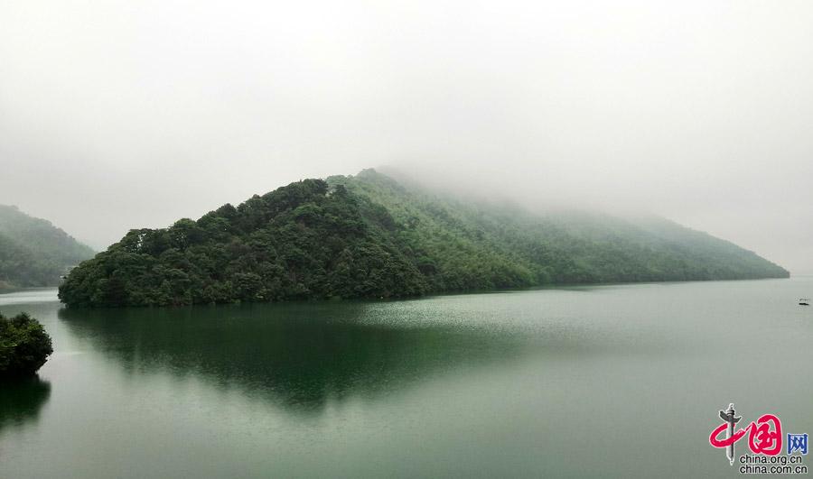 湖南益阳：克上冲水库恰似镶嵌的碧带(组图)